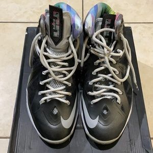 LeBron James 10 Prism 2012 Size 10.5
